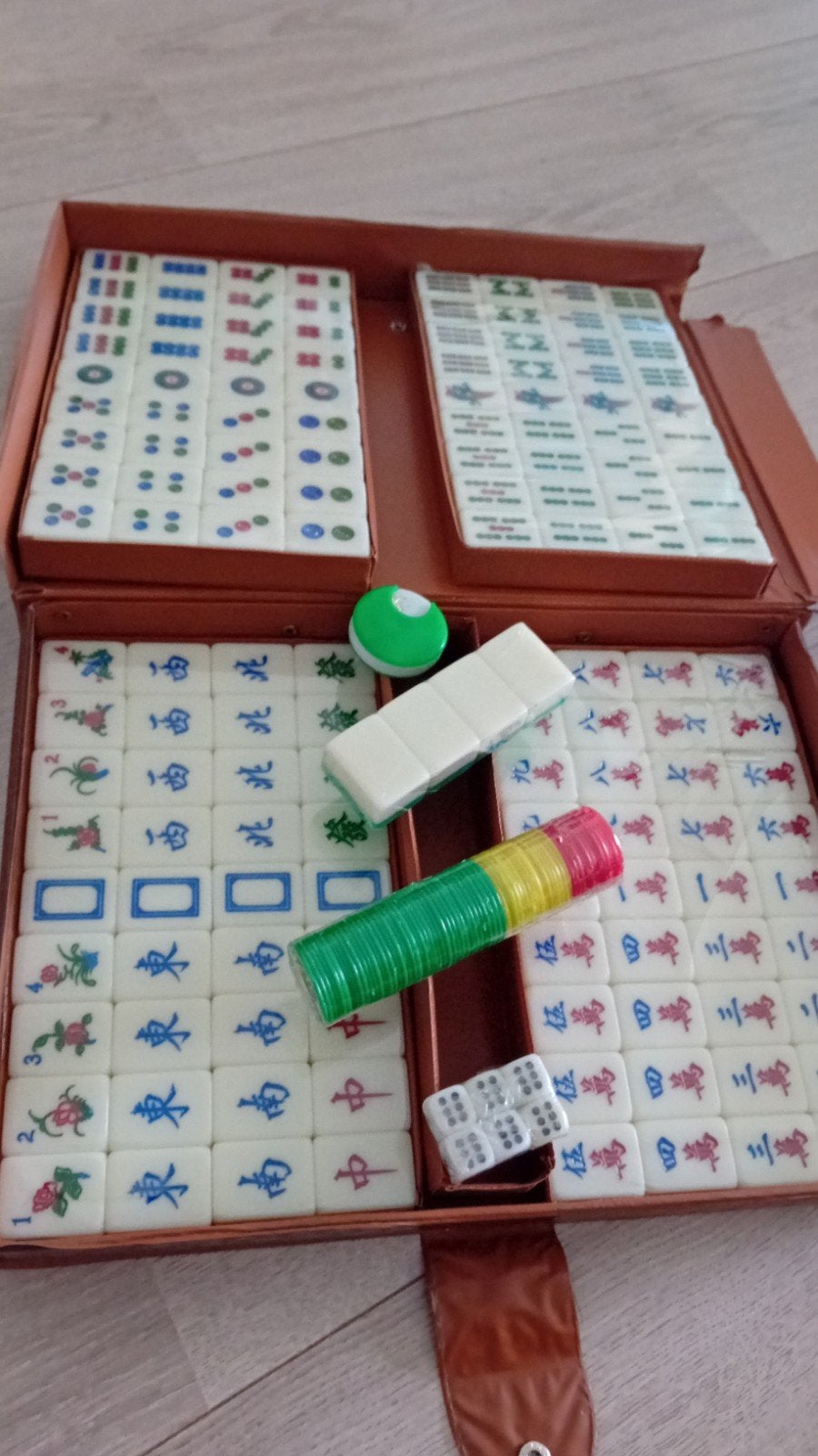 Nieuw Mahjong spel in kunstleren koffer, Ophalen, Nieuw