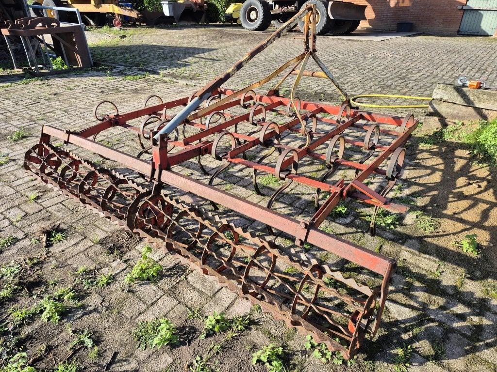Becker veertandcultivator met verkruimelrol, Ophalen, Gebruikt, Cultivator, Becker
