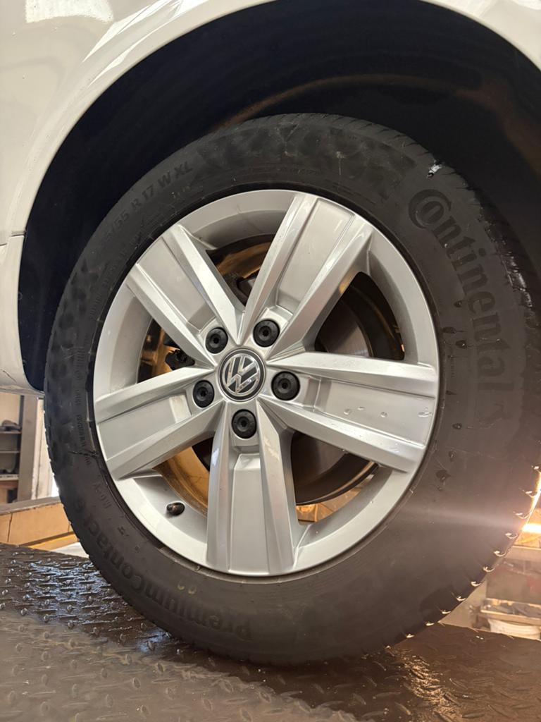 Orginele vw transporter velgen plus banden, Auto-onderdelen, Banden en Velgen, Bestelwagen, 17 inch, Ophalen of Verzenden, 235 mm