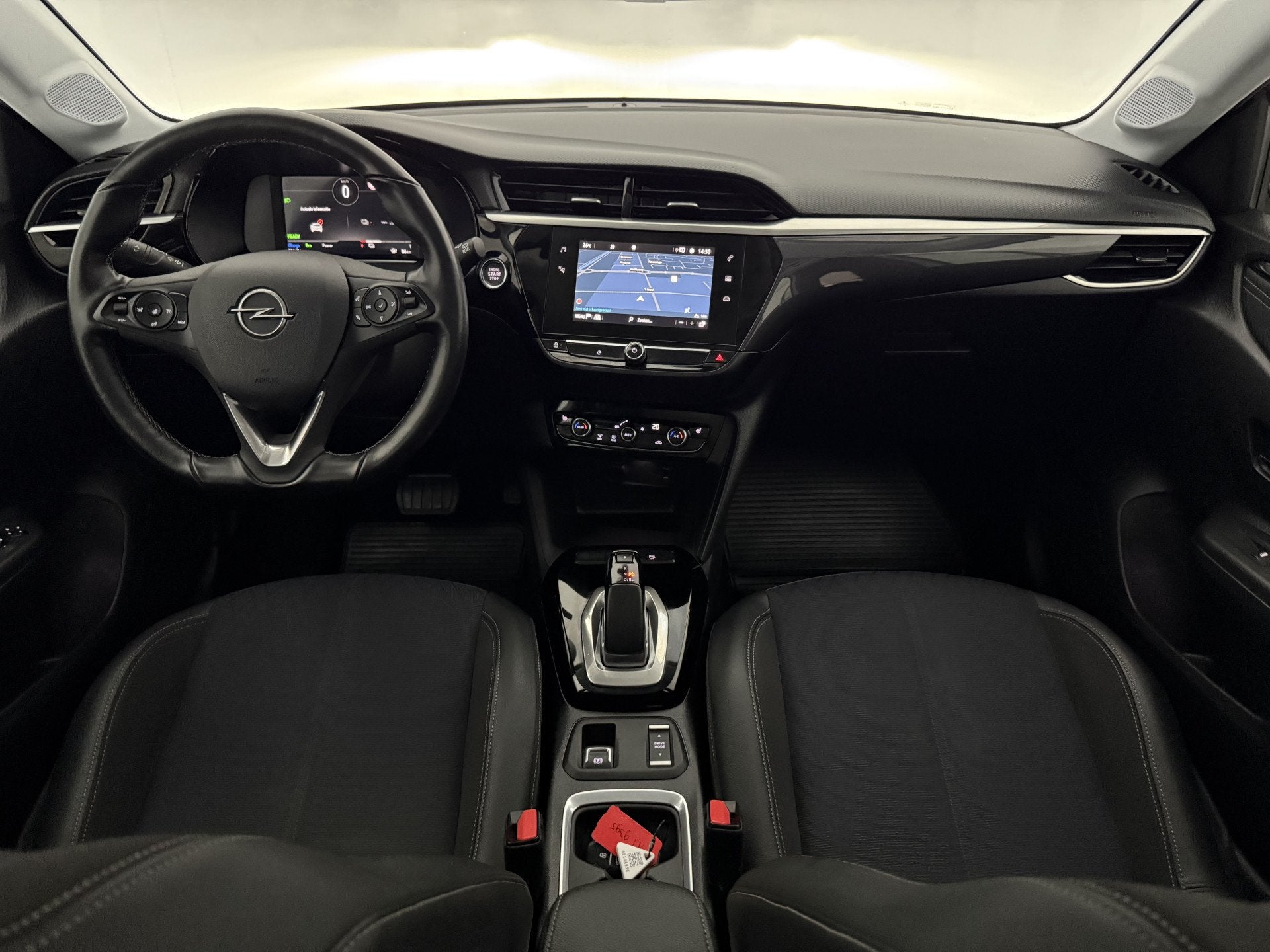 Opel CORSA-E Elegance 50 kWh | Snelladen | SOH 92% | Cruise, Auto's, 136 pk, Gebruikt, Wit, 1430 kg