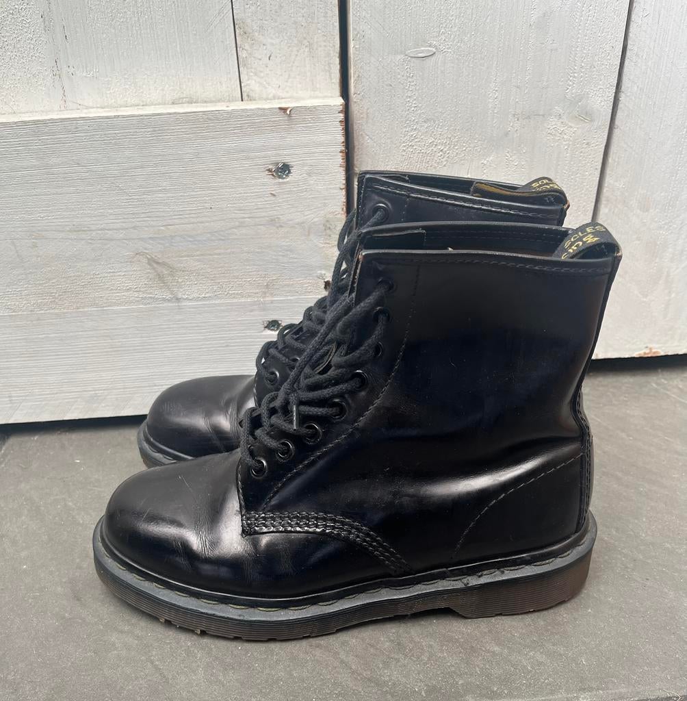 Dr martens, Ophalen, Gedragen, Zwart