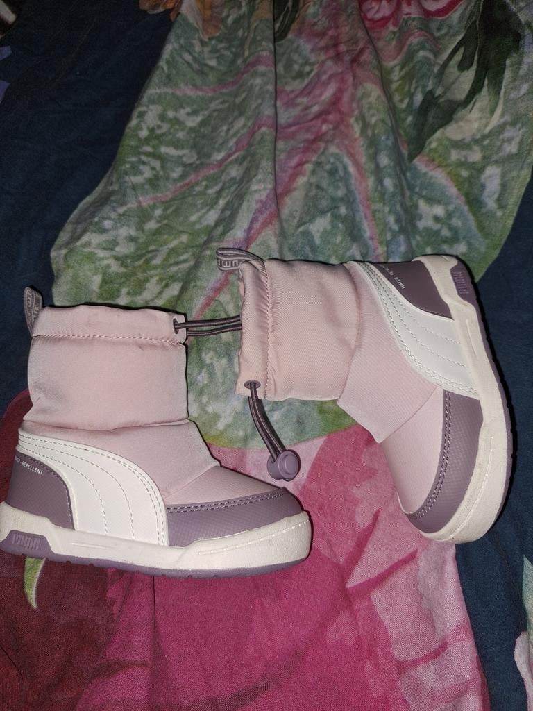 Puma snowboots, maat 21, Kinderen en Baby's, Babykleding | Schoentjes en Sokjes, Ophalen, Meisje, Zo goed als nieuw, Puma