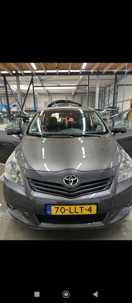 Toyota Verso 1.8 Vvti CVT 7P 2010 Grijs, 4 cilinders, 75 €/maand, Particulier, 1300 kg