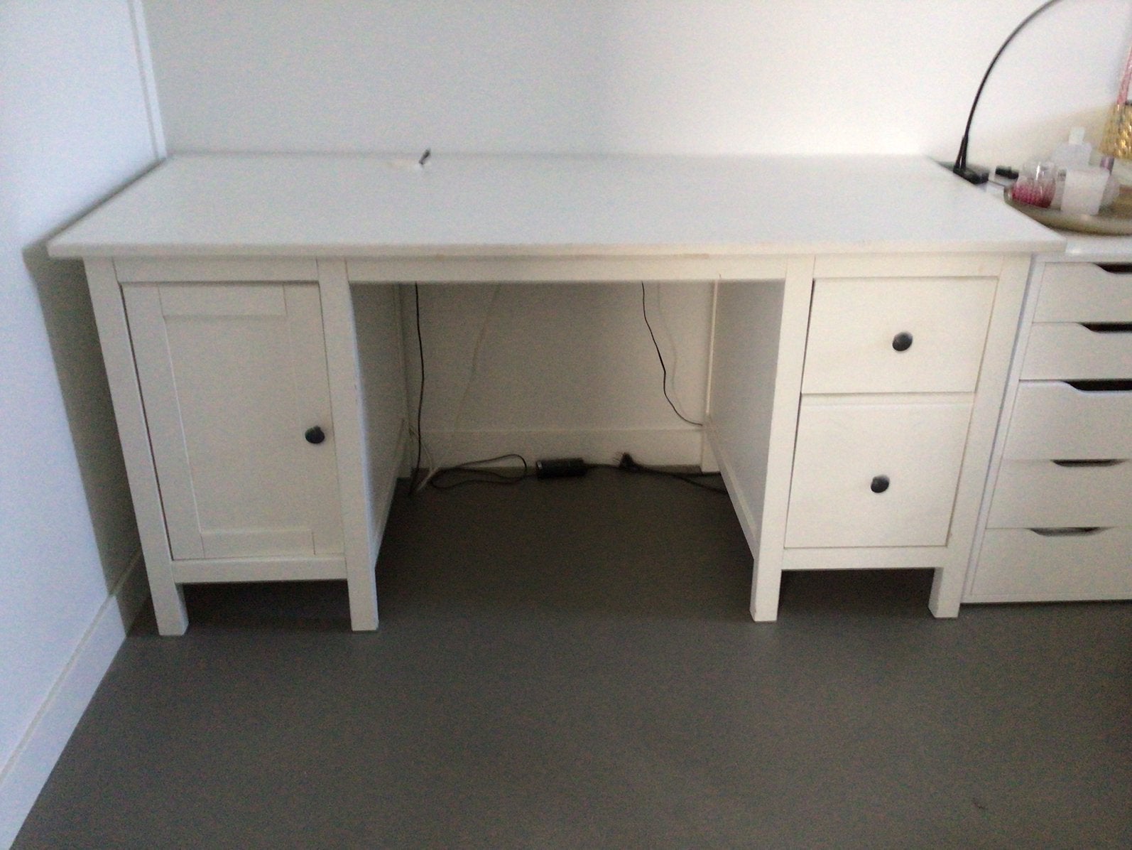 Wit bureau hemnes, Ophalen, Gebruikt, 155 cm, Demontabel