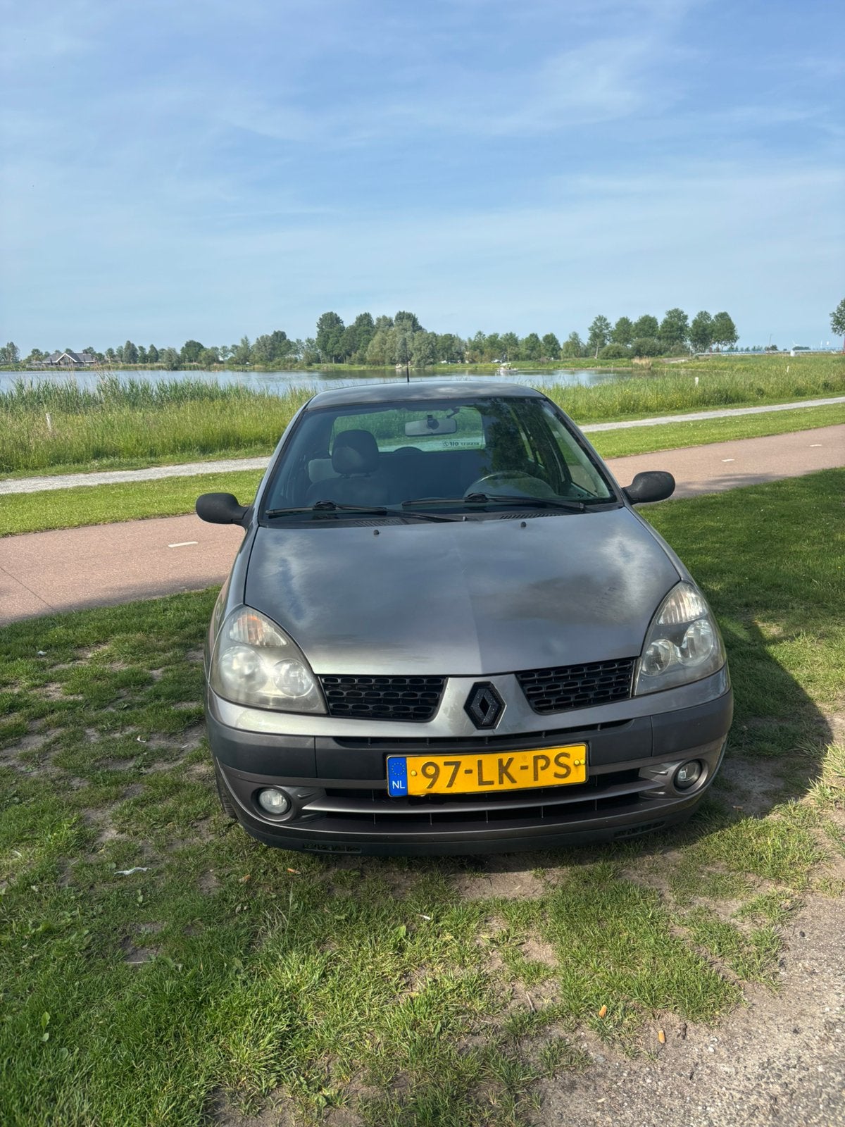 Renault Clio 1.2 16V, Voorwielaandrijving, 74 pk, 31 €/maand, 4 cilinders