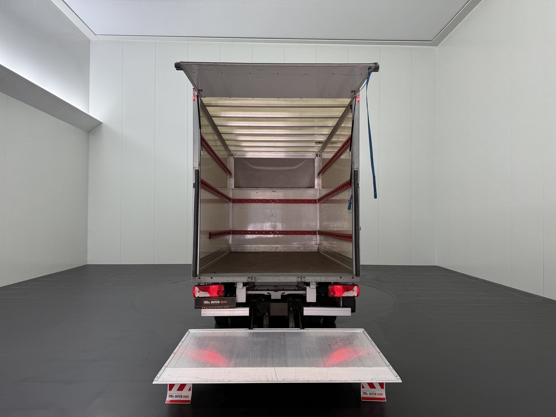 Mercedes-Benz Sprinter 519CDI Bakwagen+Laadklep | Dakspoiler, 2930 kg, Gebruikt, Euro 6, 190 pk