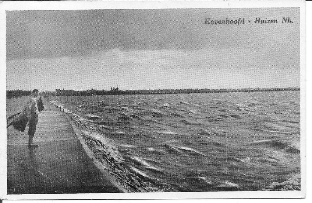 Oude Ansichtkaart Havenhoofd Huizen NH - Gelopen 1956, Ophalen of Verzenden, 1940 tot 1960, Gelopen, Noord-Holland