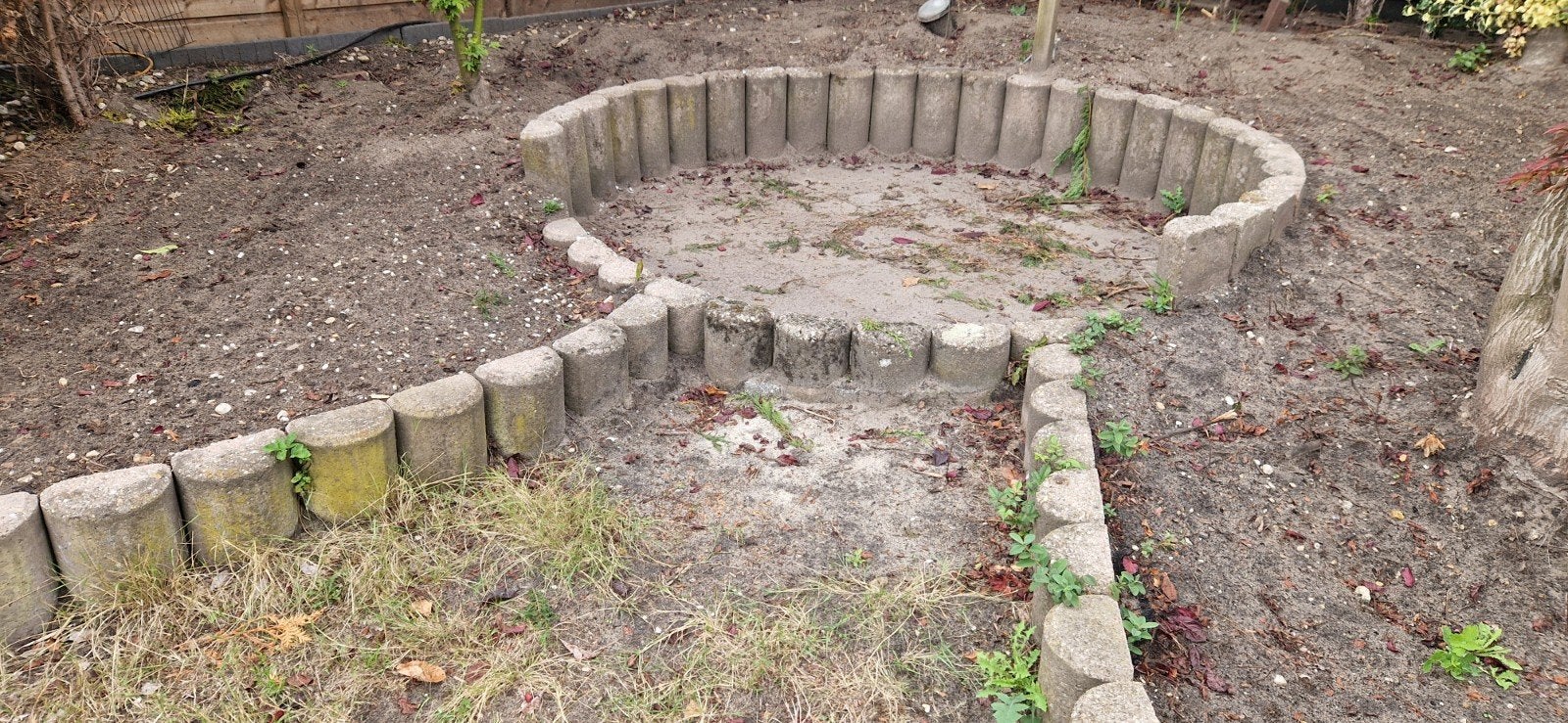 gratis palissade rond beton borders, Tuin en Terras, Bloembakken en Plantenbakken, Ophalen, Gebruikt, Rond