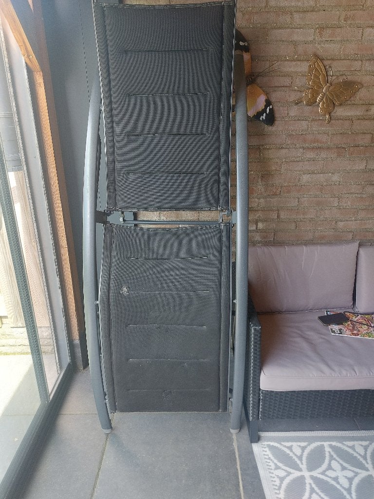 lig stoel  buiten, Ophalen, Gebruikt, Metaal