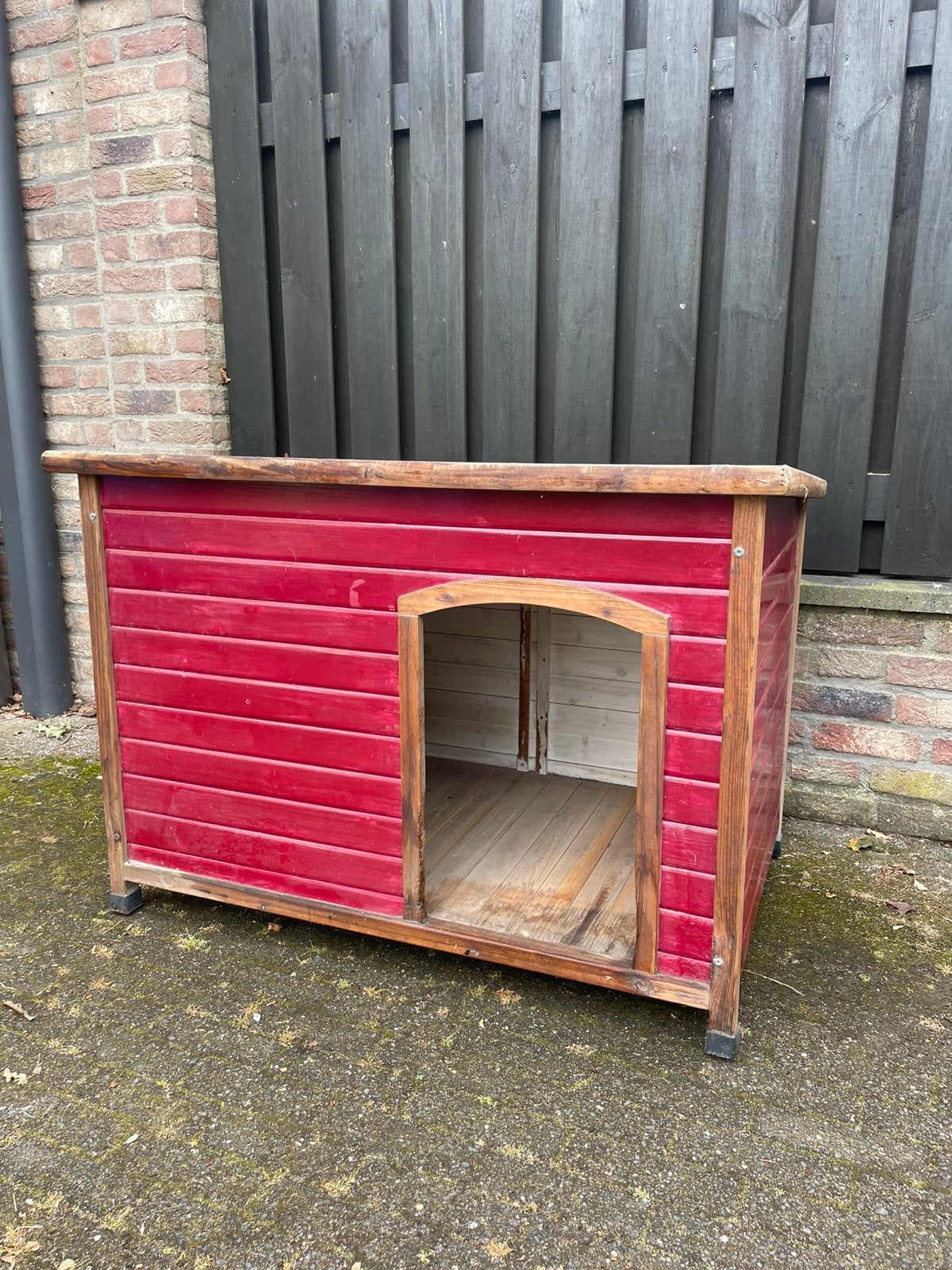 Houten hondenhok rood (met openklappend dak), Dieren en Toebehoren, Ophalen, 100 cm of meer, Hondenhok, 110 cm of meer