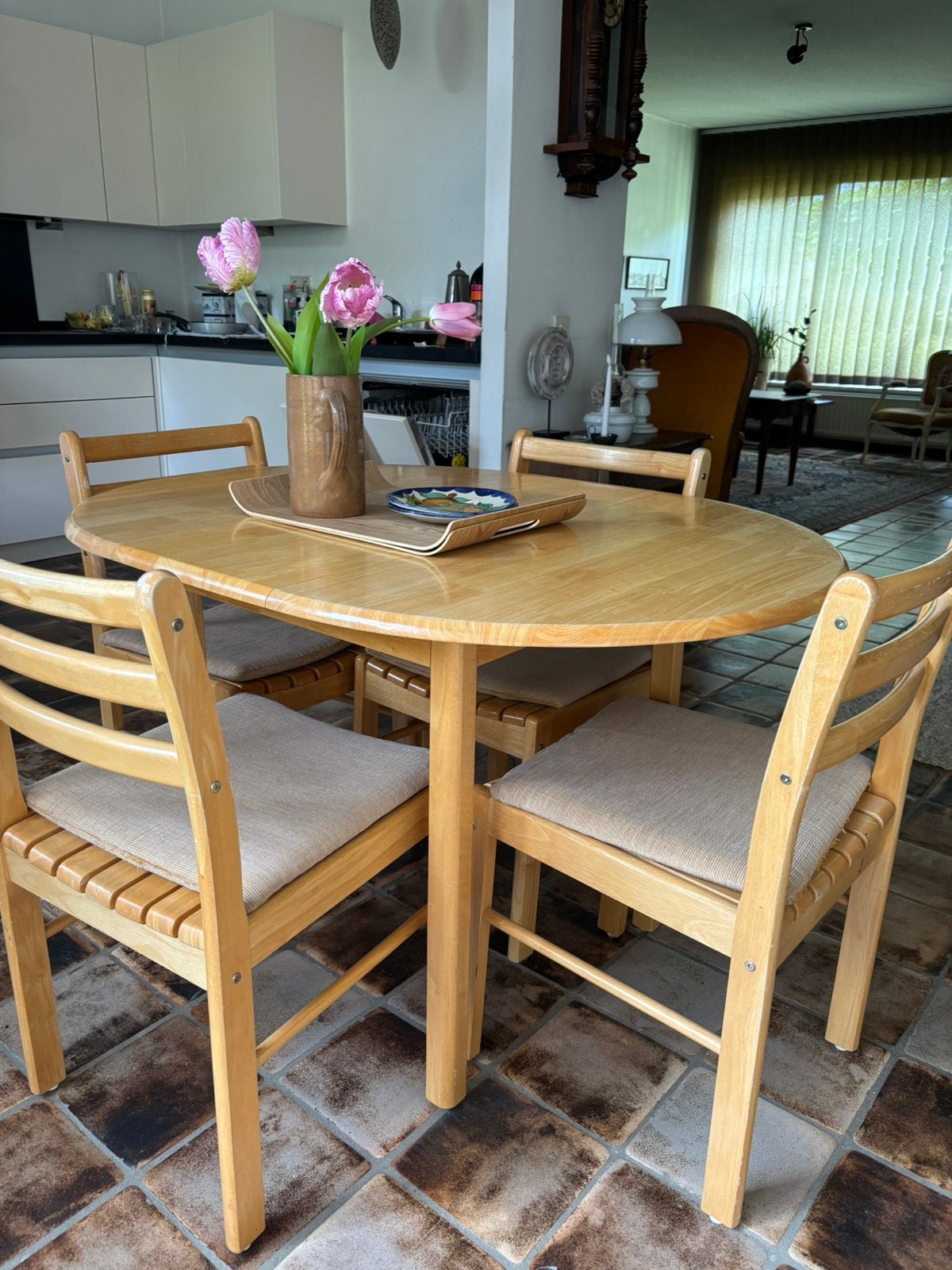 Vintage eethoek beuken, uitschuifbare tafel en 4 stoelen, Huis en Inrichting, Complete eetkamers, Ophalen, Zo goed als nieuw, 4 tot 6 stoelen