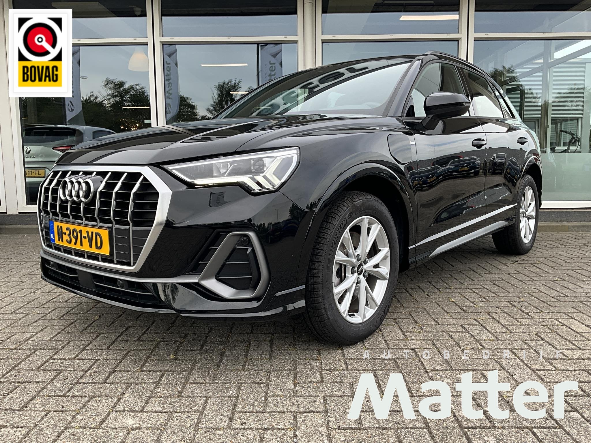 Audi Q3 45 TFSI e S edition Camera | Sonos | Leder SOH 95,2%, 12 maanden, Gebruikt, Zwart, Hybride Elektrisch/Benzine