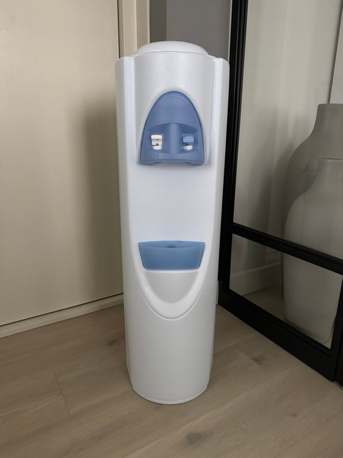 Witte Oasis watercooler/waterkoeler, Huis en Inrichting, Keuken | Keukenbenodigdheden, Ophalen of Verzenden, Zo goed als nieuw