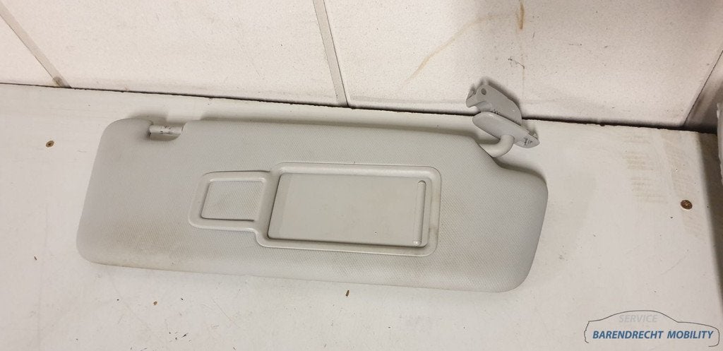 Zonneklep Audi A3 8V zonne klep make up spiegel rechts passa, Auto-onderdelen, Gebruikt, AUDI AG, Auto-Union-Strasse 1
85045  Ingolstadt, DE