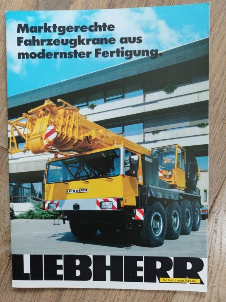 Liebherr Marktgerechte Fahrzeugkrane Folder 1988 Duits LWE-3, Ophalen of Verzenden, Zo goed als nieuw, Liebherr