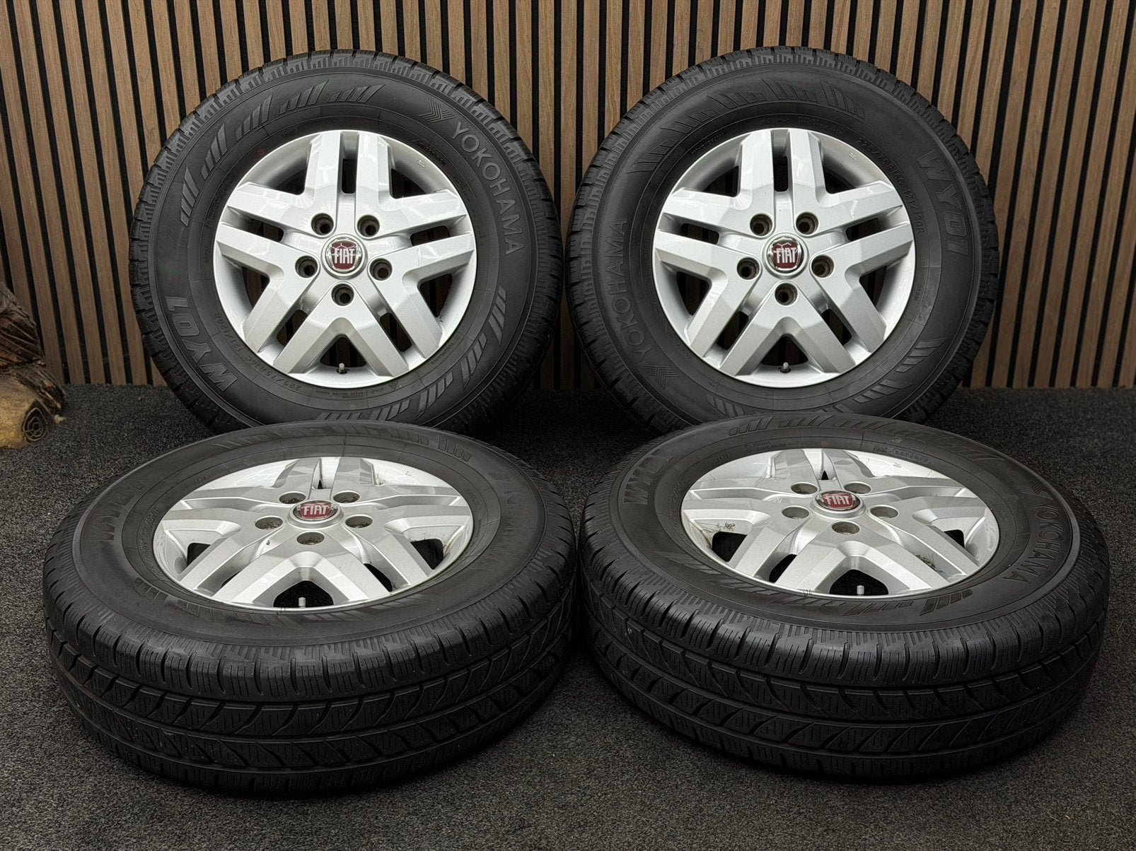 Originele 16 inch Fiat Ducato Heavy Chassis 5x130 225/75/16, Ophalen, 16 inch, ., Banden en Velgen