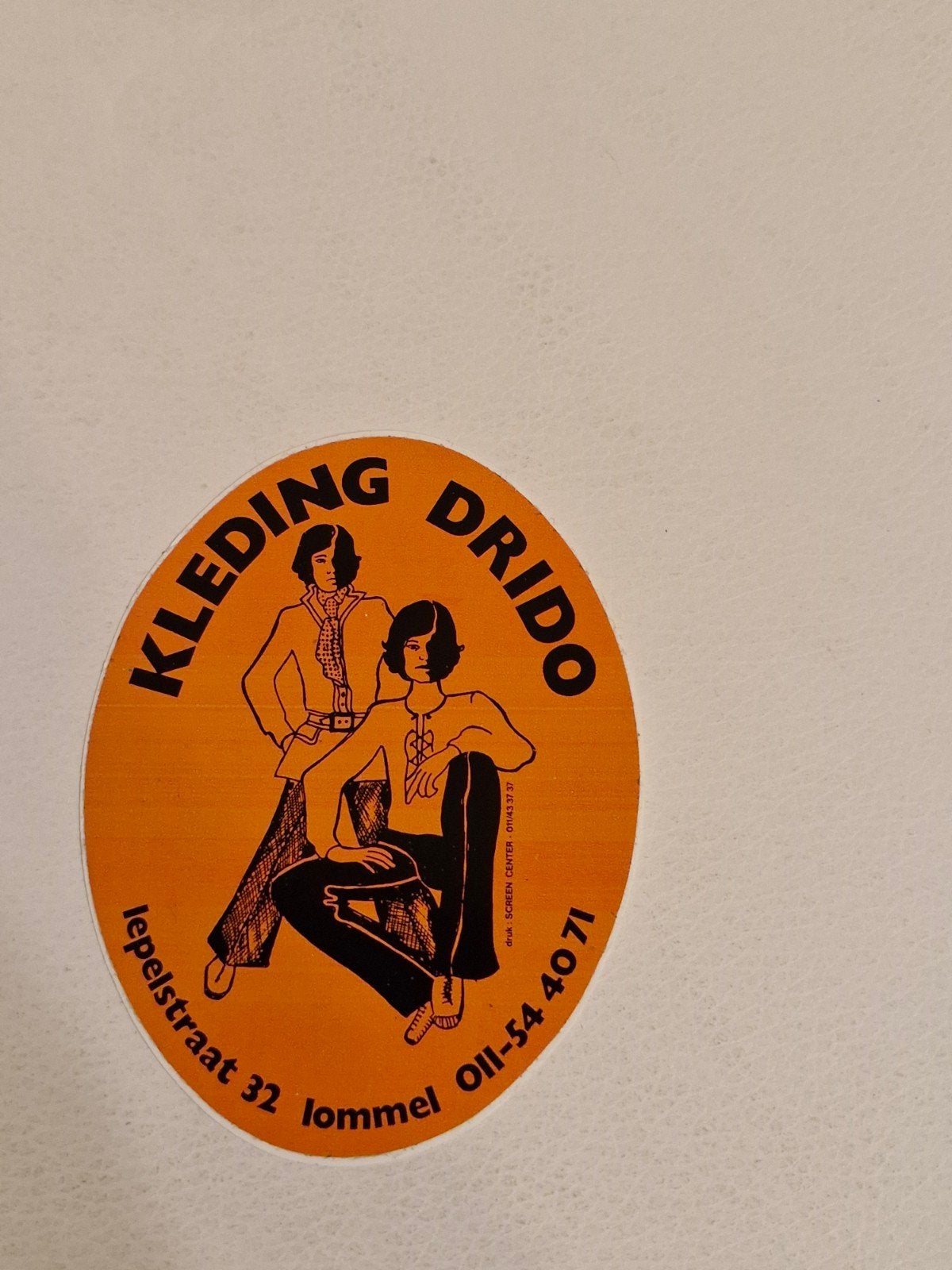 266 Vintage Kleding Drido Sticker - Lommel, Verzamelen, Ophalen of Verzenden, Zo goed als nieuw, Bedrijf of Vereniging