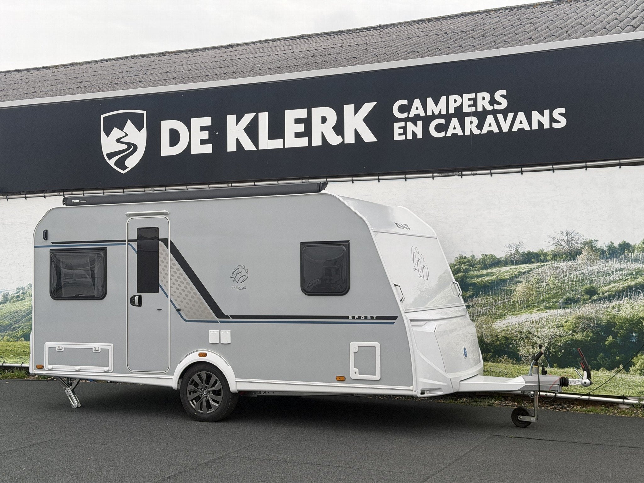 Knaus SPORT 450 FU PLATINUM SELECTION / 50% deals (bj 2027), Caravans en Kamperen, Bedrijf, Info@deklerkcaravans.nl, 6 tot 7 meter