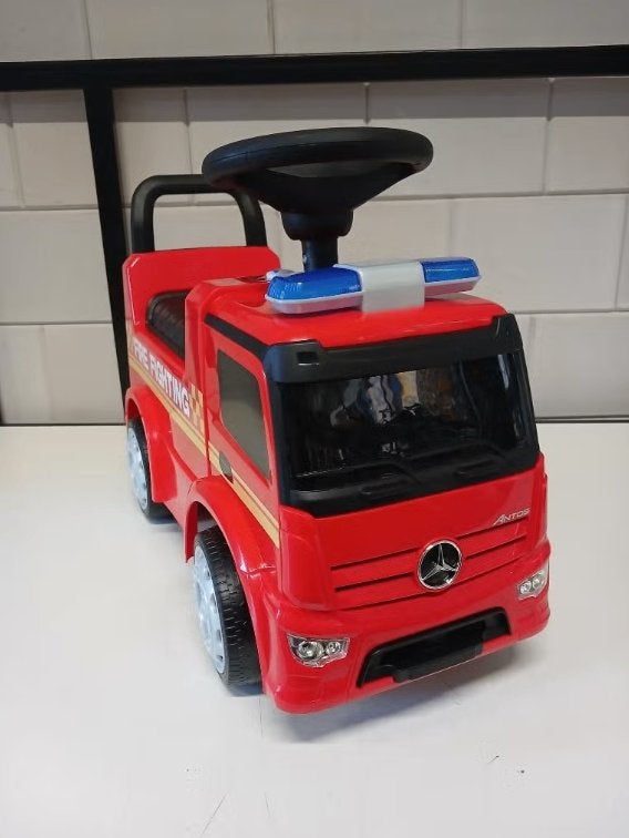 Bandits & Angels loopauto Mercedes Benz brandweer truck rood, Ophalen, Nieuw