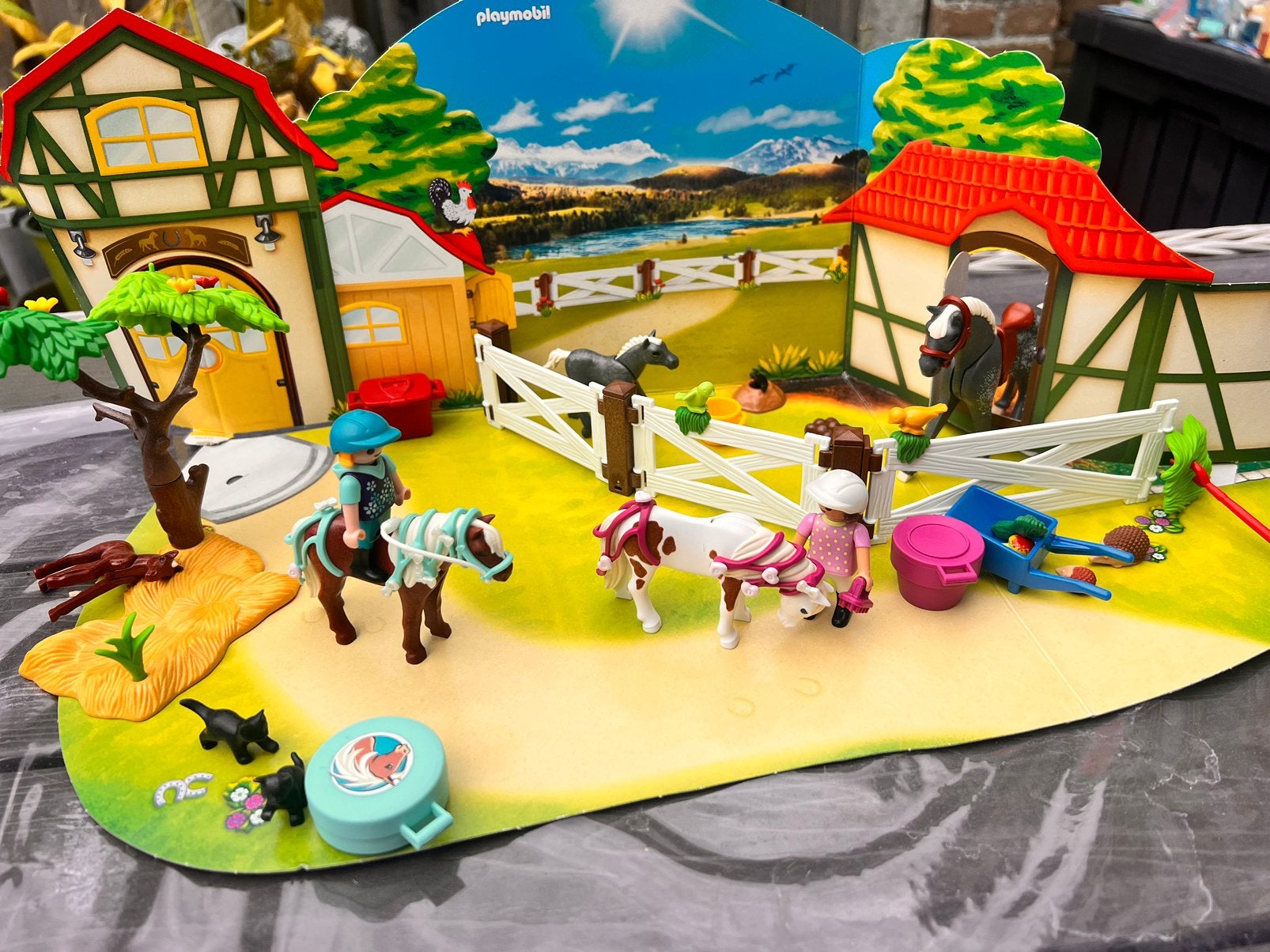 Adventkender horse farm playmobil, Kinderen en Baby's, Ophalen, Zo goed als nieuw, Complete set