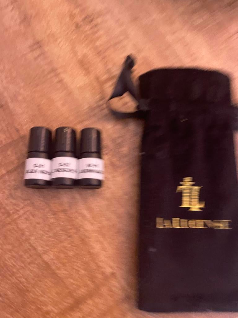 La Lucense parfum sampleset met 3 geuren, Ophalen of Verzenden, Zo goed als nieuw
