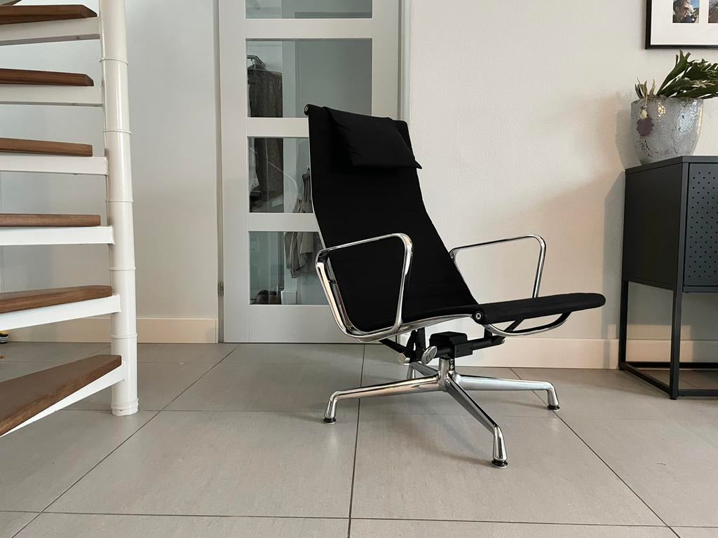 Vitra Eames ea124 lounge chair fauteuil hopsak zwart, Huis en Inrichting, Fauteuils, Zo goed als nieuw, 50 tot 75 cm, Ophalen of Verzenden