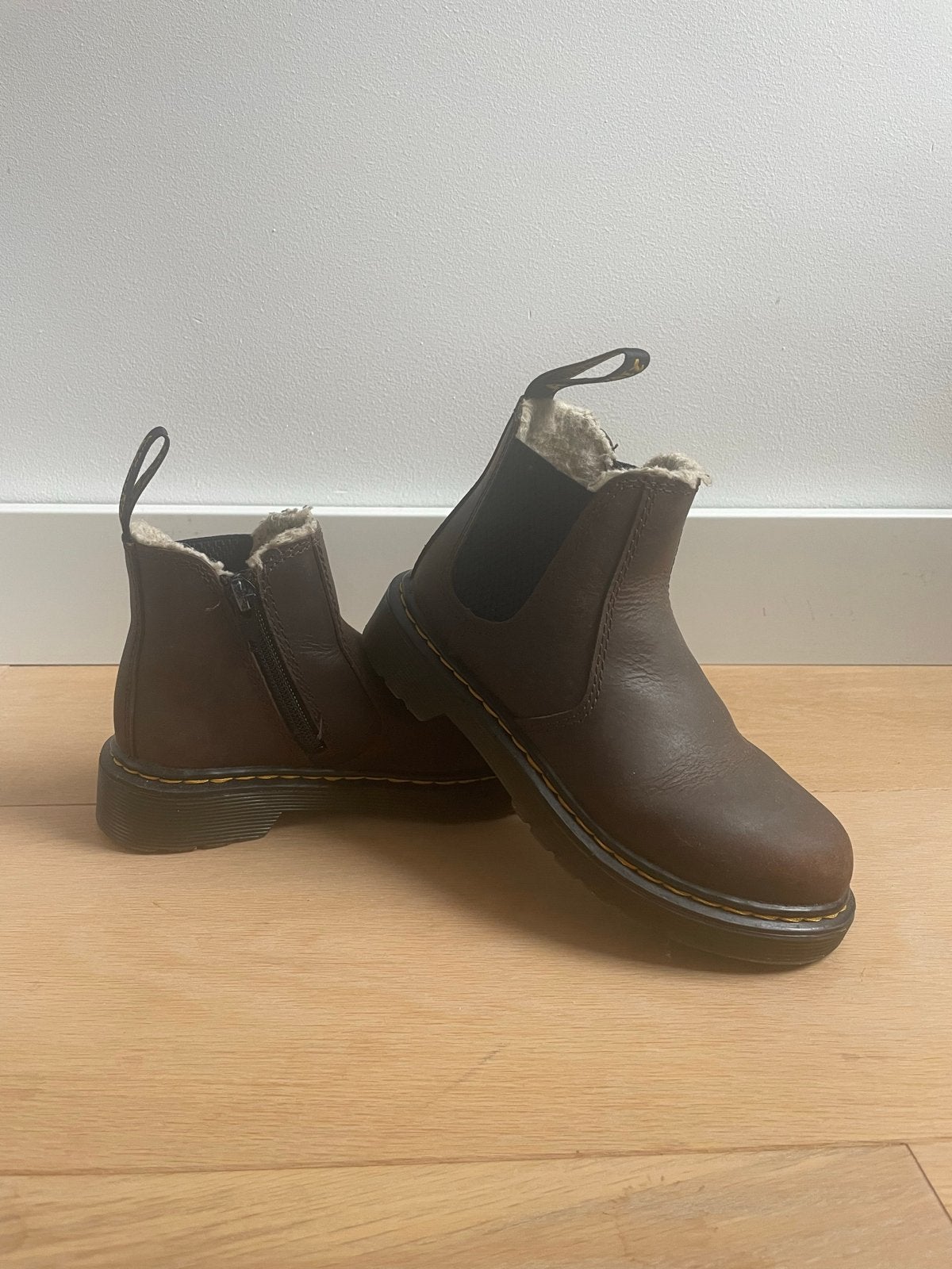 Mooie Dr. Martens Kinderlaarzen - Bruin, Maat 29, Kinderen en Baby's, Kinderkleding | Schoenen en Sokken, Ophalen of Verzenden