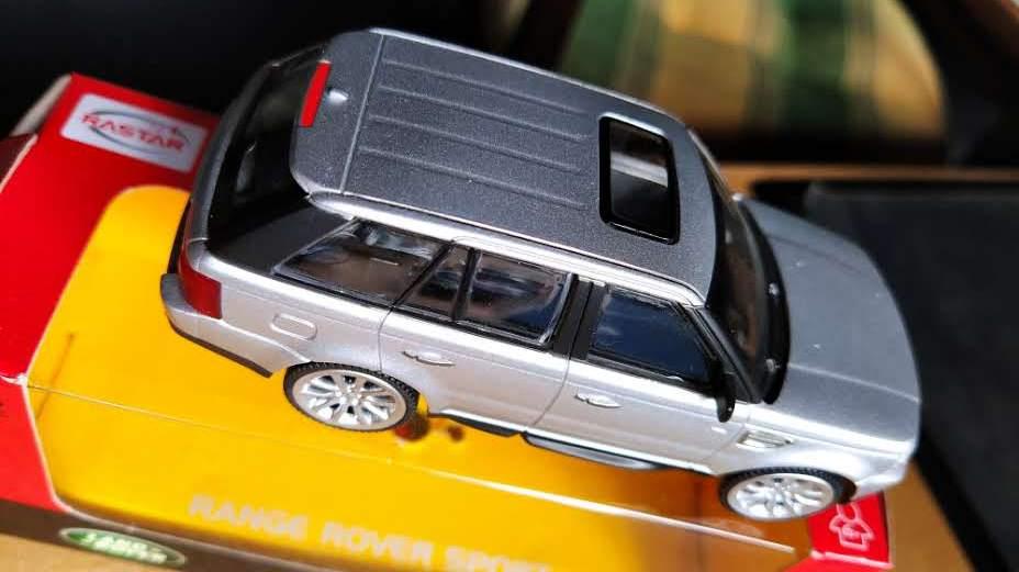 LANDROVER RANGE ROVER SPORT, IN NIEUWSTAAT!, Hobby en Vrije tijd, Modelauto's | 1:43, Zo goed als nieuw, Auto, Overige merken