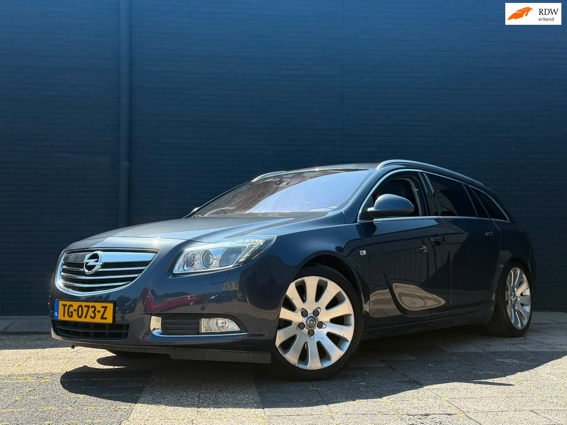Opel Insignia Sports Tourer 1.6 T | Leder Interieur | Trekha, Auto's, Opel, Euro 5, Gebruikt, 4 cilinders, Blauw