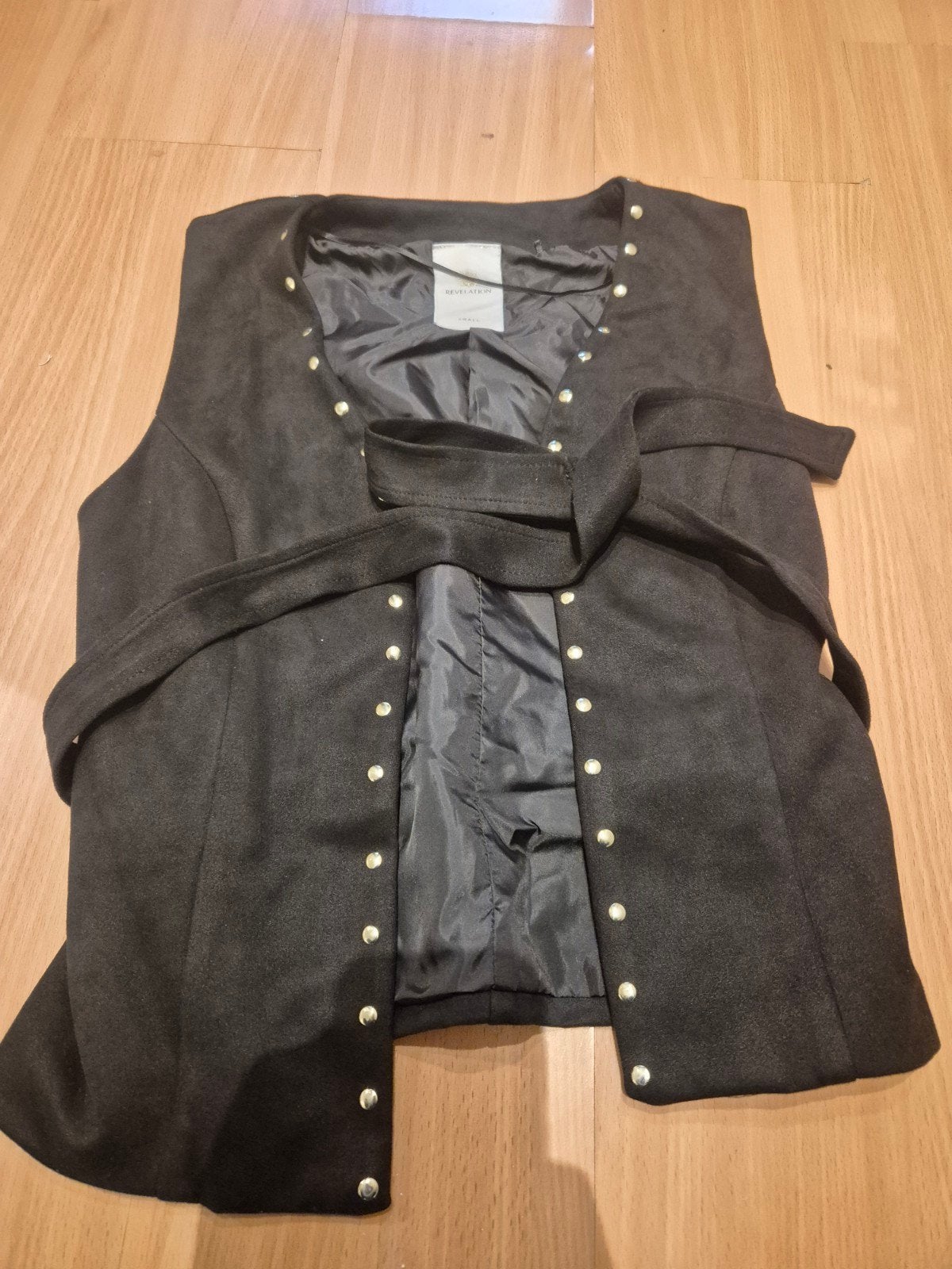 Zwart suède vestje met gouden details, maat S, Zwart, Ophalen of Verzenden, Zo goed als nieuw, Revelation