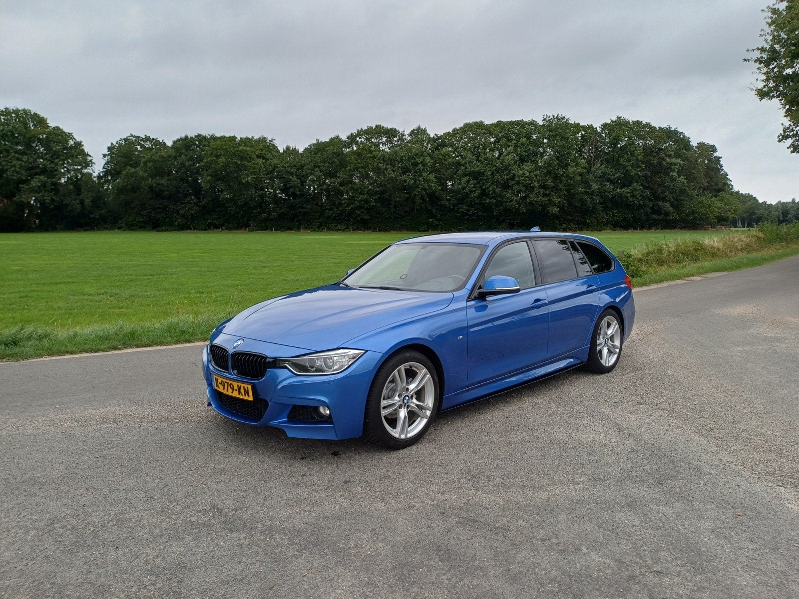 BMW 3-Serie 1.6 316I Touring 2013 Blauw, Auto's, 4 cilinders, Blauw, Alcantara, Handgeschakeld