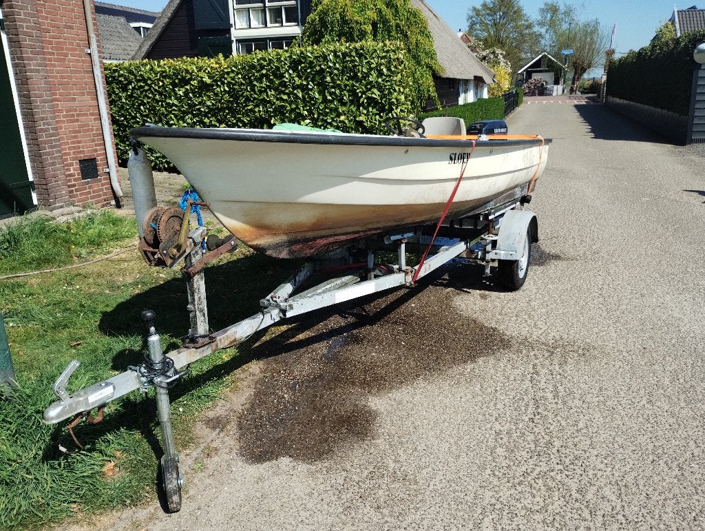 Consulboot met trailer 9.9 pk, Watersport en Boten, Vis- en Consoleboten, Gebruikt, Overige merken, Benzine, Tot 10 pk, Buitenboordmotor