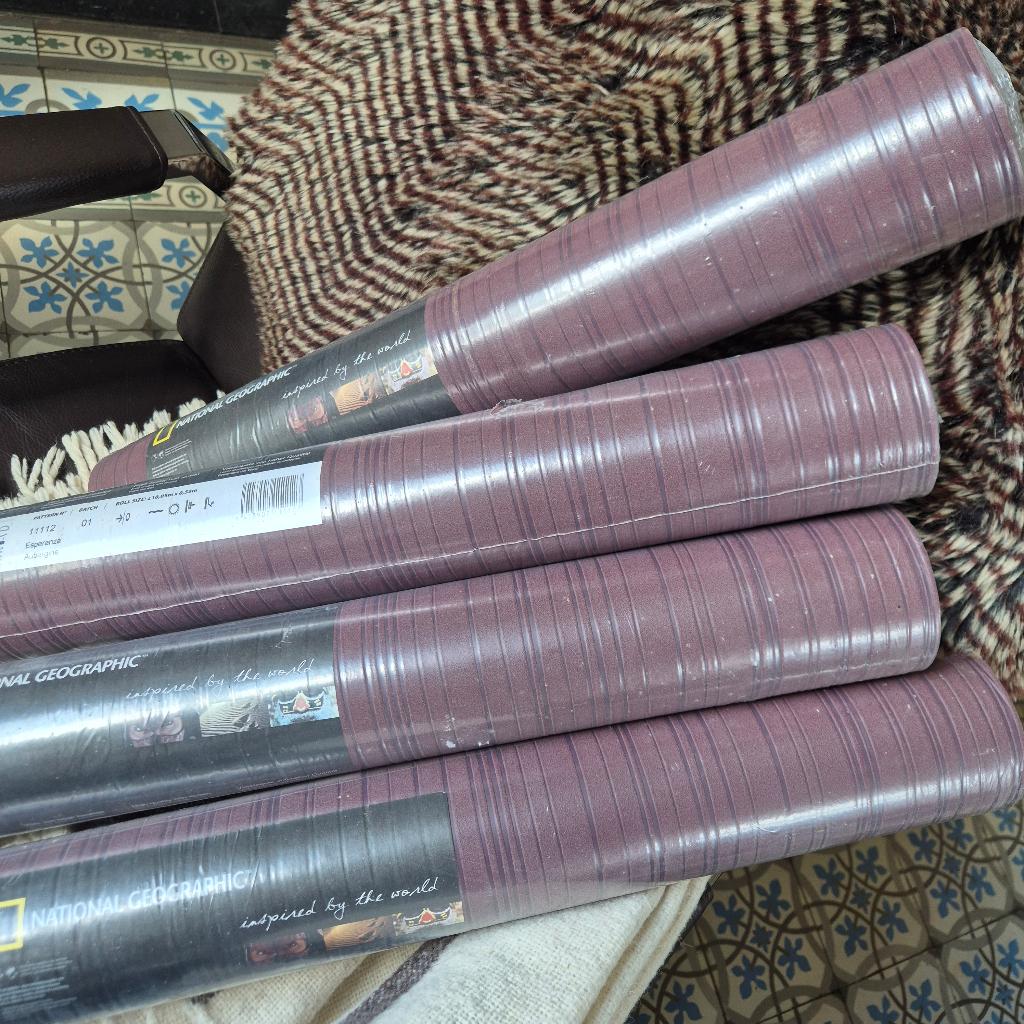 4 rollen behang National Geographic Esperanza Aubergine, Ophalen of Verzenden, 10 tot 25 m², Paars