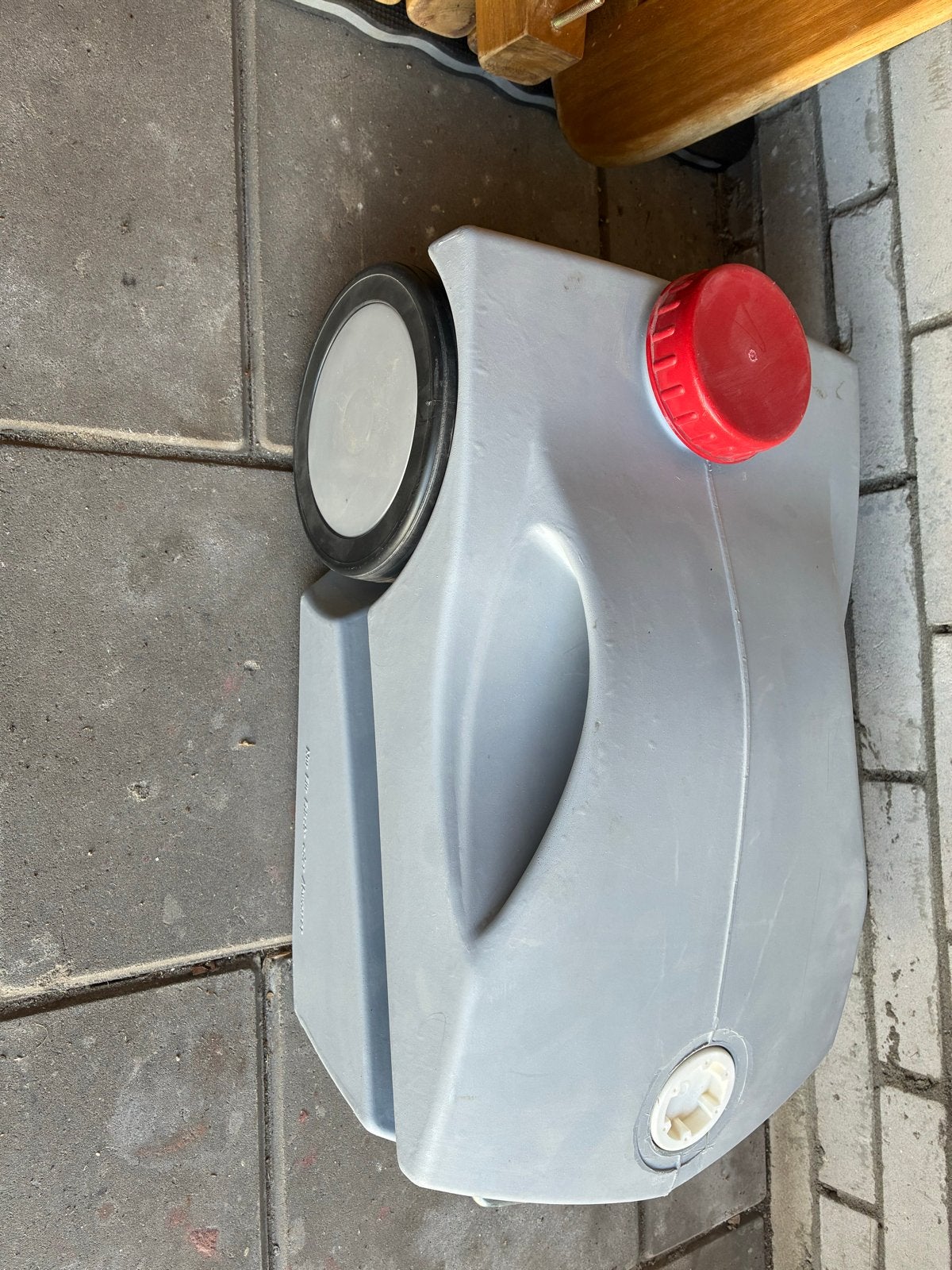 Vuilwatertank, Caravans en Kamperen, Ophalen, Gebruikt