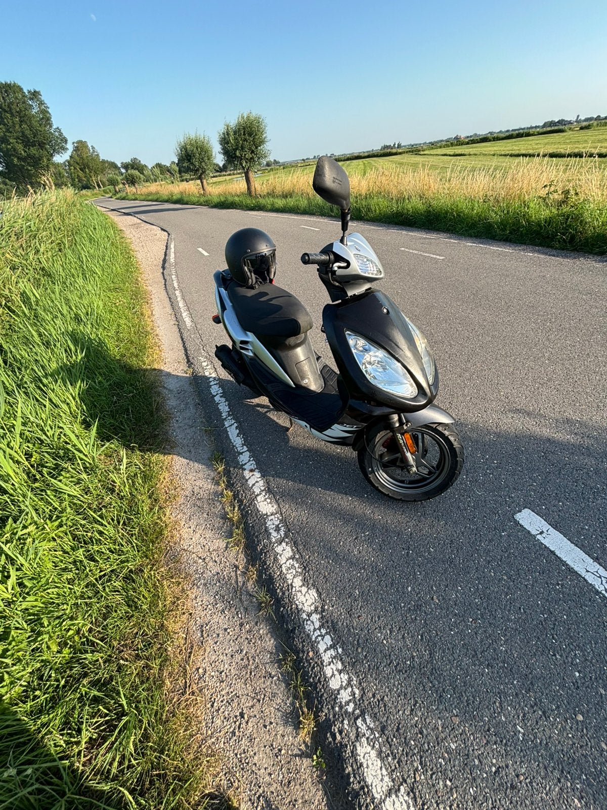Scooter sym jet euro x Kijk beschrijving, Fietsen en Brommers, Scooters | Piaggio, Ophalen of Verzenden, Zo goed als nieuw, Benzine