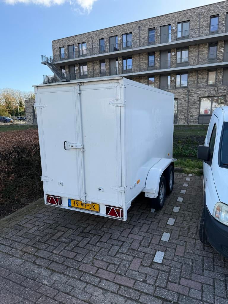 Hapert tweeasser gesloten aanhangwagen, Verzenden, Gebruikt