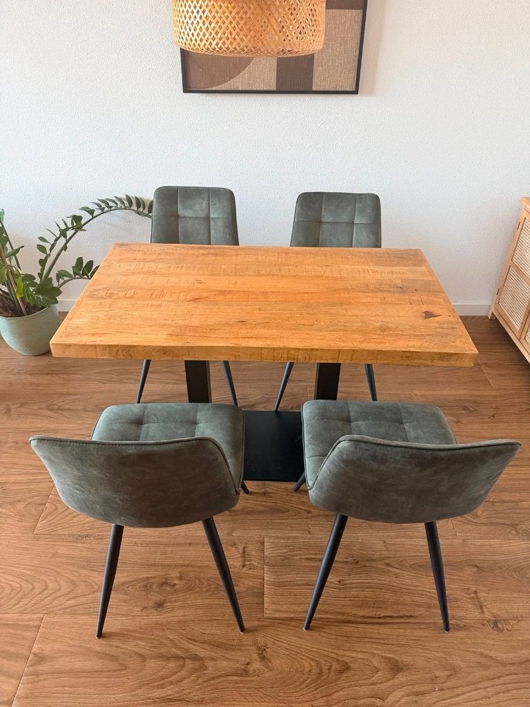 Eettafelset: Eettafel + 4 eetkamerstoelen Jelt (Label51), Huis en Inrichting, Ophalen, Overige materialen, Zo goed als nieuw, Vier personen