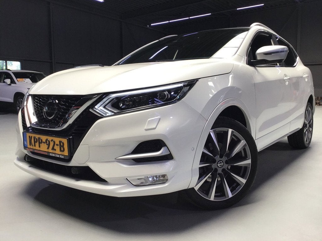 Nissan Qashqai 1.3 DIG-T Tekna + I Pano I Dealer I Leder I 3, Auto's, Nissan, Gebruikt, 4 cilinders, 1290 kg, Wit
