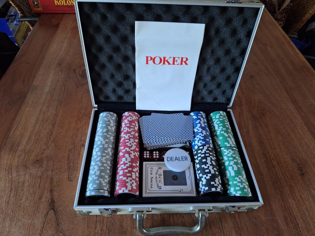 Nieuw Pokerset in Aluminium Koffer, Hobby en Vrije tijd, Vijf spelers of meer, Ophalen of Verzenden, Nieuw