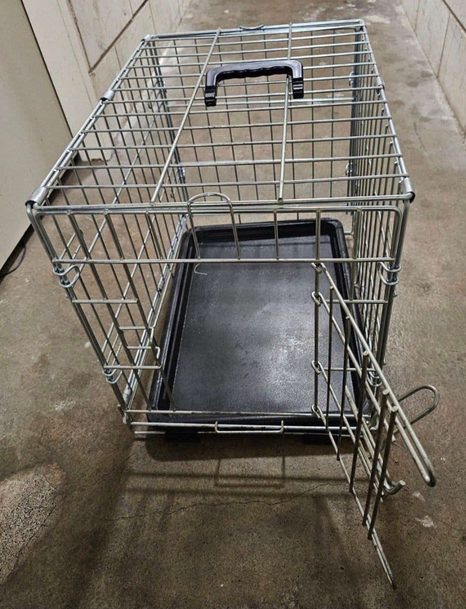 Opvouwbare metalen hondenbench (of kattenbench/draagkooi), Ophalen, Zo goed als nieuw, Minder dan 75 cm, Minder dan 65 cm