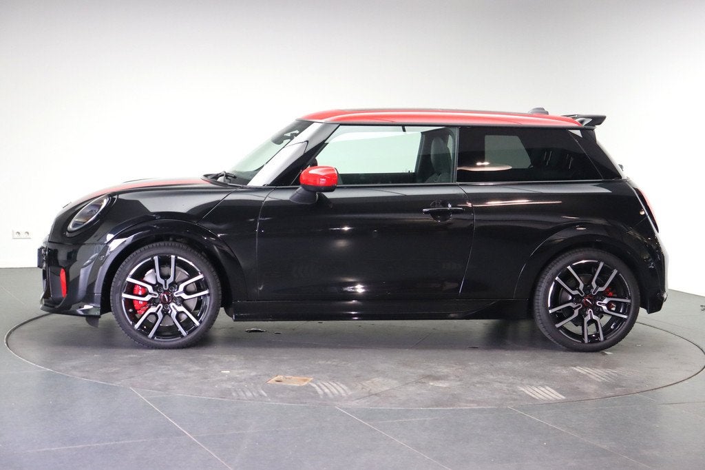 MINI Hatchback John Cooper Works Automaat / Pakket XL / 18", 1998 cc, 4 cilinders, Met garantie (alle), 4 stoelen