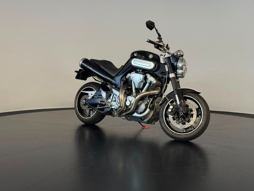 Yamaha MT-01 origineel nederlands - originele staat, Yamaha Motor Co., Ltd., 1670 cc, Bedrijf, Info@yamaha-motor.co.jp