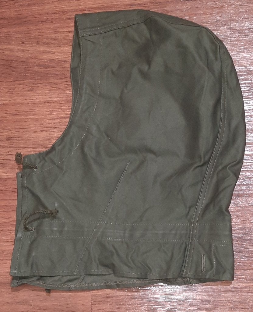 Koninklijke Landmacht regenmuts gevechtstenue, Verzamelen, Militaria | Algemeen, Ophalen of Verzenden, Landmacht, Nederland, Kleding of Schoenen
