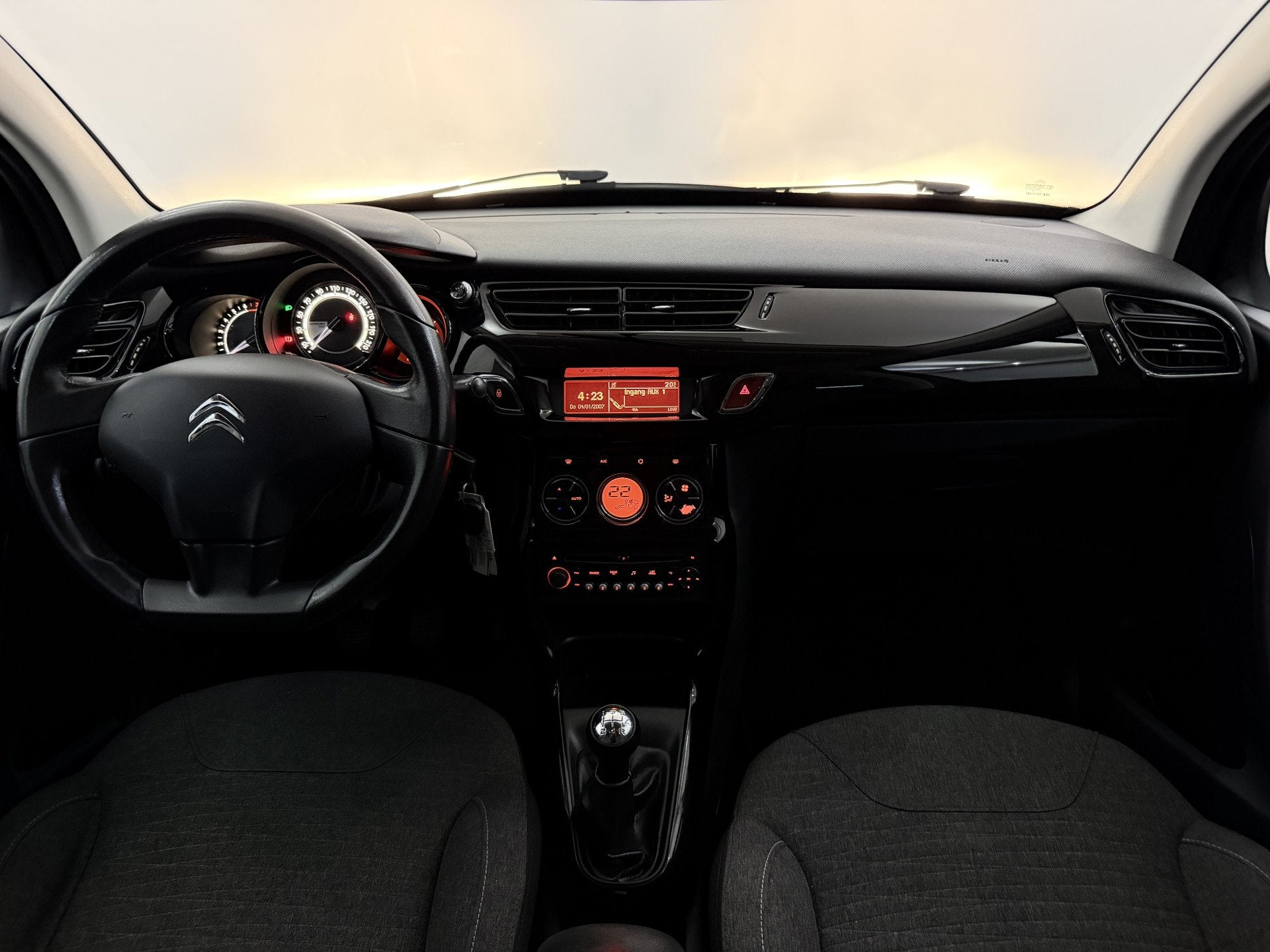 Citroën C3 1.2 PureTech Collection Clima, Cruise control, L, Voorwielaandrijving, Stof, Gebruikt, 1199 cc