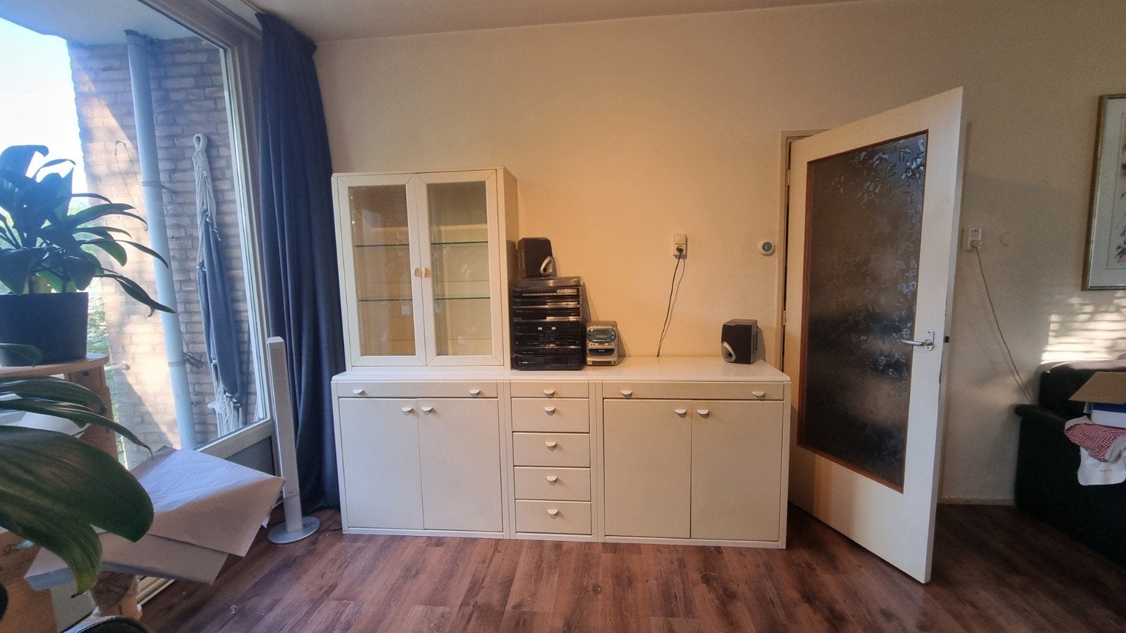 Dressoir met vitrinekast - gratis af te halen, Huis en Inrichting, Ophalen, Gebruikt, Met deur(en), Glas