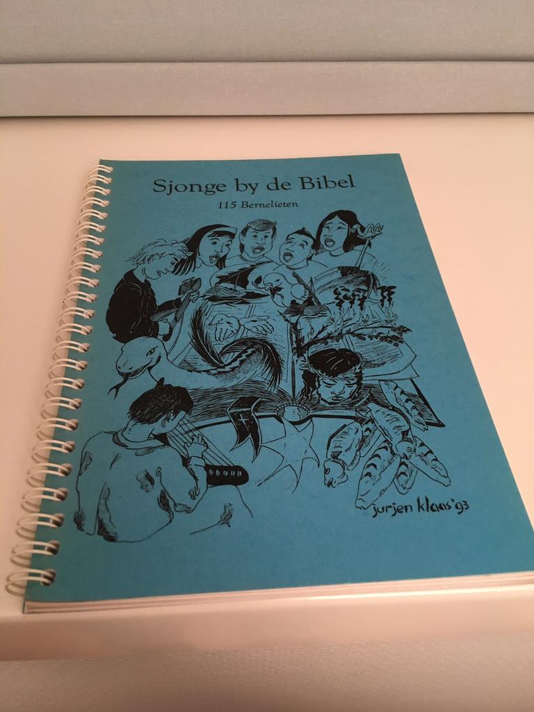 Sjonge by de Bibel. 115 Bernelieten, Ophalen of Verzenden, Zo goed als nieuw