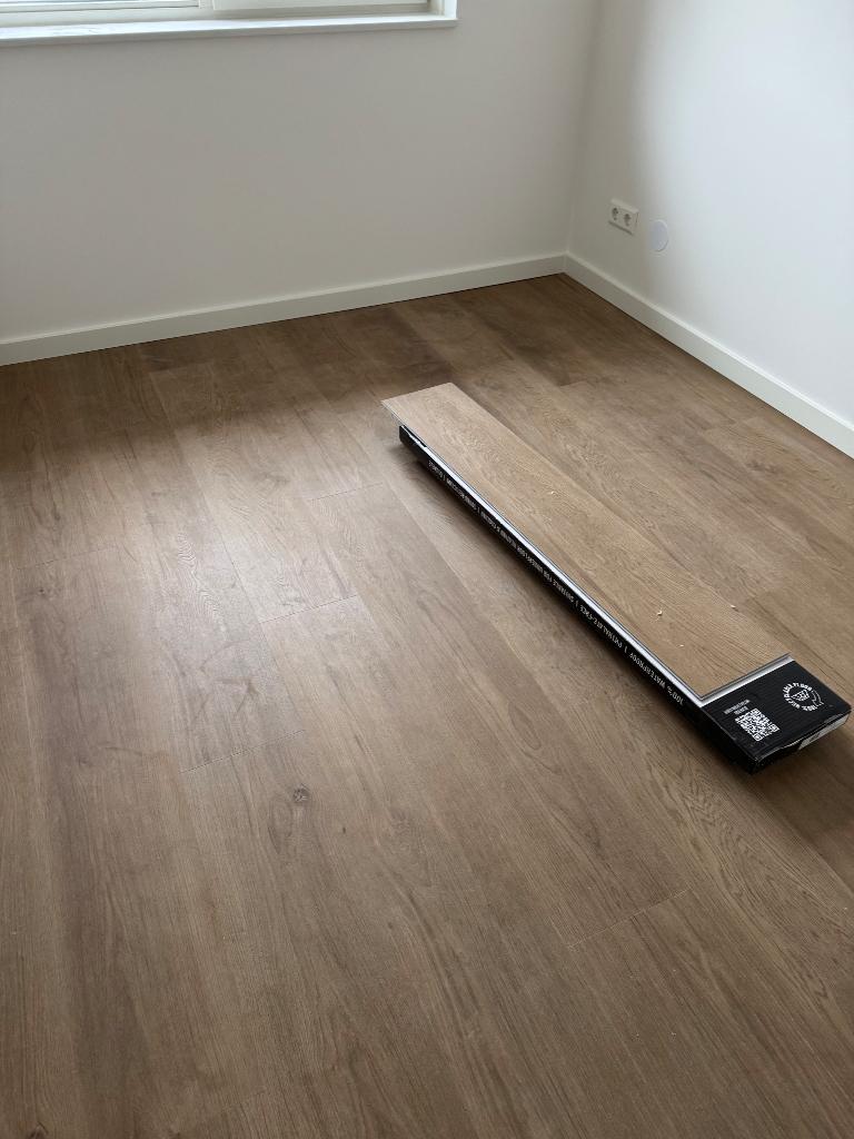Laminaat leggen, Huis en Inrichting, Stoffering | Vloerbedekking, Ophalen of Verzenden, Zo goed als nieuw, Minder dan 10 m², Laminaat
