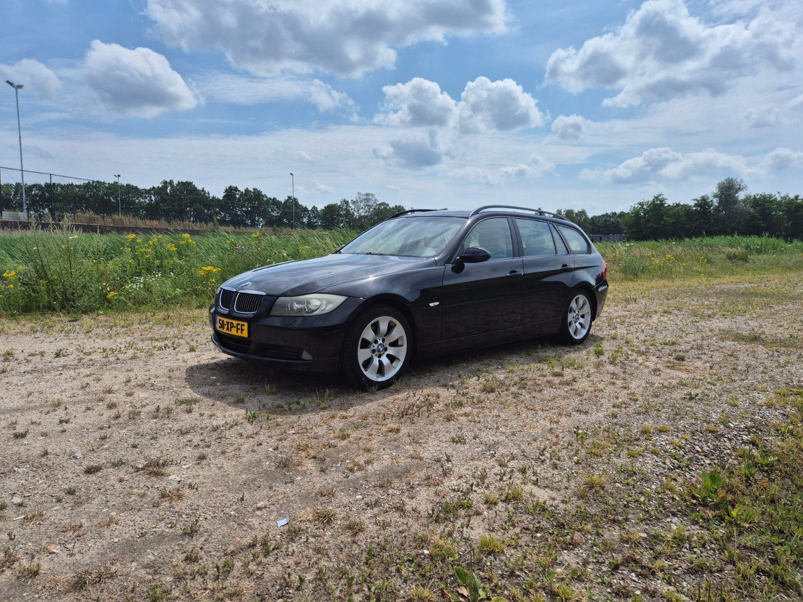 BMW 3-Serie 2.0 I 320 Touring 2007 Zwart, Auto's, 13 km/l, Achterwielaandrijving, 1995 cc, Beige