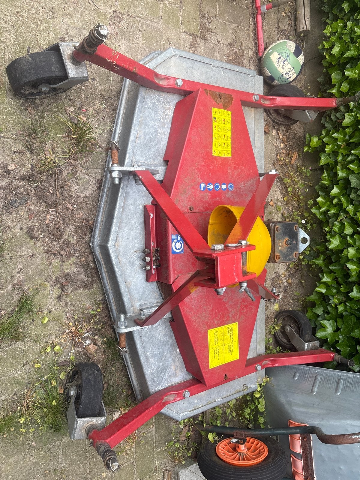 Robuuste cirkelmaaier voor tractor, Ophalen, Cirkelmaaier, Gebruikt, Benzine-grasmaaier