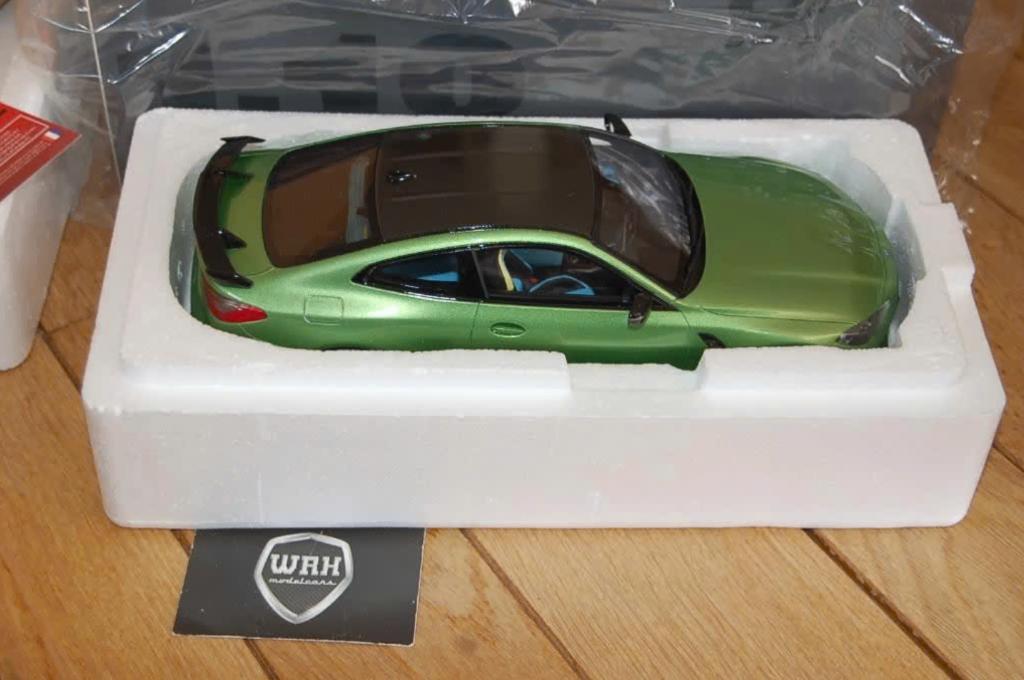 SALE ! 1:18 BMW M4 COMPETITION green G82 GT spirit GT367 WRH, Hobby en Vrije tijd, Modelauto's | 1:18, Verzenden, Zo goed als nieuw